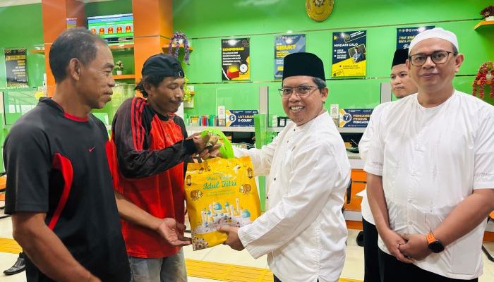 Semarak Ramadhan: PA Cirebon Tebar Kepedulian Melalui Santunan bagi Warga Sekitar
